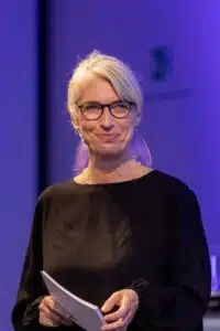 Jutta Neumann als Moderatorin auf dem European Innovation Award